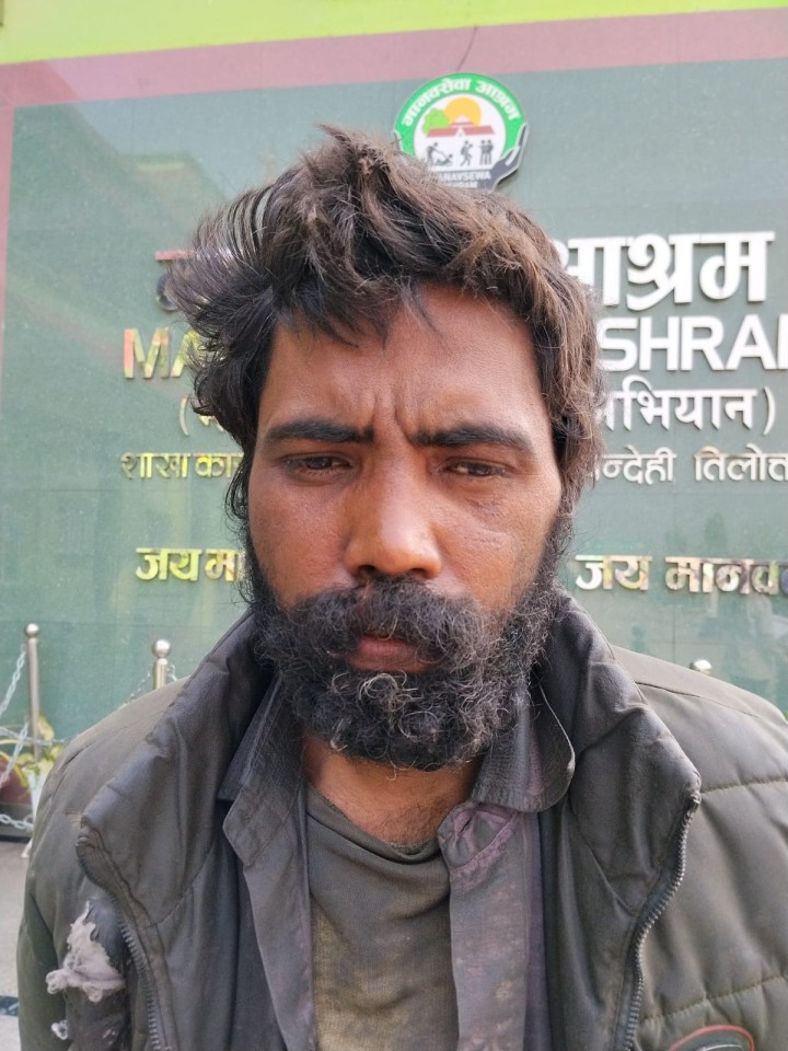 बेवारिसे जीवन बिताइरहेका पुरूषकाे मानवसेवा आश्रमद्वारा उद्धार