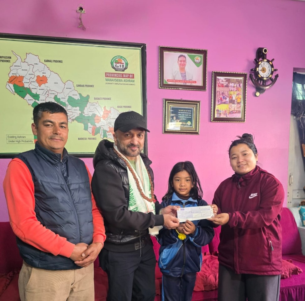 देवेन्द्र पौडेलद्वारा मानवसेवा आश्रम बागलुङलाई ५ लाख ११ हजार १ सय ११ रुपैयाँ सहयोग
