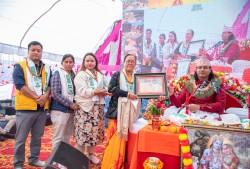 महायज्ञ संयोजक डा. केसी परिवारद्वारा भवन निर्माणमा सहयाेग