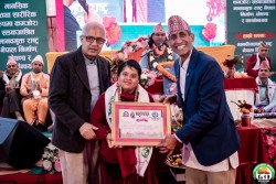 महायज्ञमा वर्षा भुसालद्वारा खुत्रुकेमा संकलित २२ हजार २ सय ७९ रूपैयाँ  दान