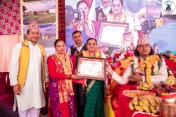 महायज्ञमा साेमबार क्षेत्री परिवारद्वारा १ लाख ११ हजार १ सय ११ रूपैयाँ दान