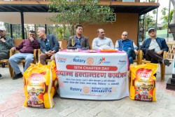 राेटरी क्लब अफ काँकरभित्ताद्वारा झापा सेवाकेन्द्रलाई खाद्यान्न सहयोग