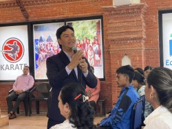 मानवसेवा आश्रमका संस्थापक अध्यक्ष रामजी अधिकारीद्वारा पाेखरा र गाेरखामा  विशेष प्रशिक्षण