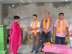 भट्टराईको जन्मदिनको अवसरमा विराटनगर सेवाकेन्द्रमा नगद तथा खाद्यान्न सहयोग