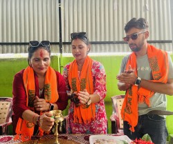 विराटनगर शाखामा जन्मदिनकाे अवसरमा फुयालद्धारा खाद्यान्न सहयोग
