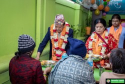 ध्रुवराज भट्टराईद्वारा वैवाहिक वर्षगाँठकाे अवसरमा  आश्रमका सबै सेवाकेन्द्रमा भाेजनसेवा याेगदान