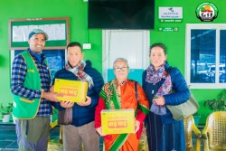 इन्द्रबहादुर गुरुङद्वारा जन्मदिनकाे अवसरमा आश्रमलाई खाद्य सहयोग