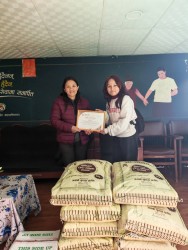 नेहा लिम्बुद्वारा जन्मदिनको अवसरमा खाद्यान्न सहयोग