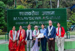 श्रीनिल भण्डारीको जन्मदिनमा मानवसेवा आश्रम हेम्जालाई आर्थिक सहयोग