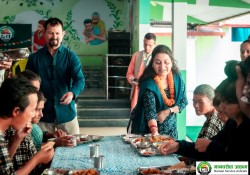 कांग्रेस सहमहामन्त्री उपाध्यायद्वारा मानवसेवा आश्रम मुख्य कार्यालयमा भाेजनसेवा याेगदान