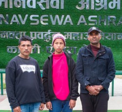 आश्रम बसाइँकाे ११ दिनपछि राहुल क्षेत्रीकाे पारिवारिक पुनर्मिलन