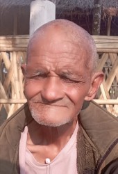 झापा सेवाकेन्द्रद्वारा ७५ वर्षीय गाेपाल ठकुरीकाे उद्धार