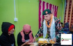 मेघनाथ तालिम शिक्षालय र श्री नं २ युद्ध कवच गुल्मद्वारा आश्रमको धनुषा सेवाकेन्द्रमा भोजन सेवा योगदान