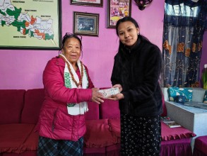 मानवसेवा आश्रम बागलुङलाई क्रेनिङटन आमा समूहद्वारा ५५ हजार आर्थिक सहयोग