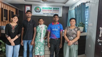 साेमबार मानवसेवा आश्रमद्वारा २ जनाकाे उद्धार