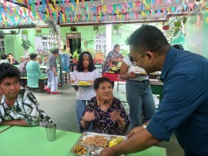कमलदास मानन्धरको वार्षिक पुण्य तिथीकाे स्मृतिमा खाजा सेवा योगदान