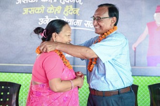 वैवाहिक वर्षगाँठको अवसरमा नेपालगन्ज सेवाकेन्द्रलाई नगद योगदान