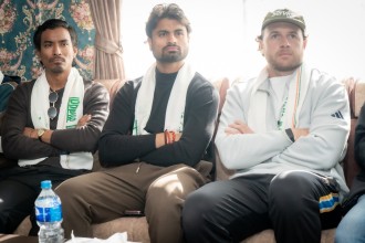 क्रिकेटर सोमपाल कामी र गुल्सन झाद्वारा मानवसेवा आश्रमलाई ४० हजार रूपैयाँ सहयोग