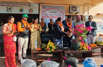 अन्तर्राष्ट्रिय स्वयंसेवक दिवसमा भरतपुर–१२ वडा कार्यालयद्वारा मानवसेवा आश्रमलाई खाद्यान्न सहयोग