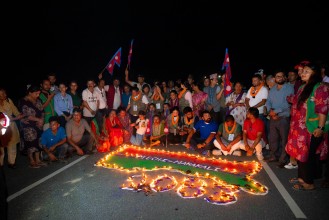 मेची पुलमा दीप प्रज्ज्वलन गर्दै सुरु भयो मेची–महाकाली उद्धार यात्रा