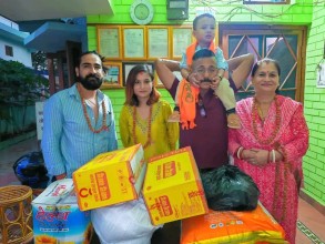 शुभश्री पार्टी प्यालेसद्वारा धनगढी आश्रमलाई  खाद्यान्न सहयाेग