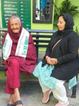 आश्रम बसाइकाे ५० दिनपछि मेनुका ढुङ्गेलको पारिवारिक पुनर्मिलन