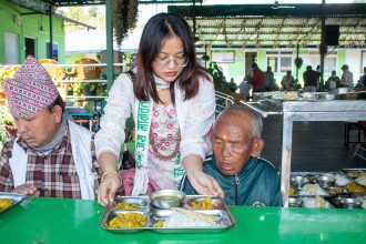 आश्रितहरूका लागि ३० वटा भोजन र १० वटा खाजा सेवा सम्पन्न