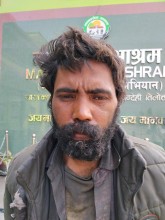 बेवारिसे जीवन बिताइरहेका पुरूषकाे मानवसेवा आश्रमद्वारा उद्धार