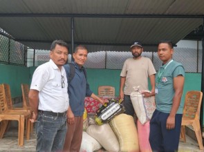 नरसिंह भैरव मन्दिरमा सङ्कलित चामल मानवसेवा आश्रमलाई हस्तान्तरण