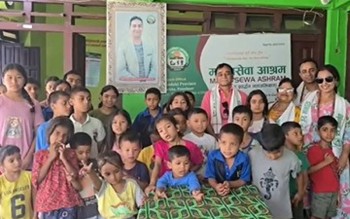 कोइराला परिवारद्वारा गोरखा सेवाकेन्द्रलाई नगद १० हजार रुपैयाँ योगदान