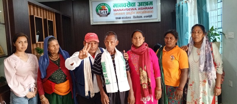 आइतबार रूपन्देहीकाे तिलाेत्तमा सेवाकेन्द्रबाट टंक मानवकाे पारिवारिक पुनर्मिलन