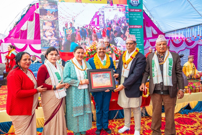 स्वर्गीय पतिको स्मृतिमा महायज्ञमा दान