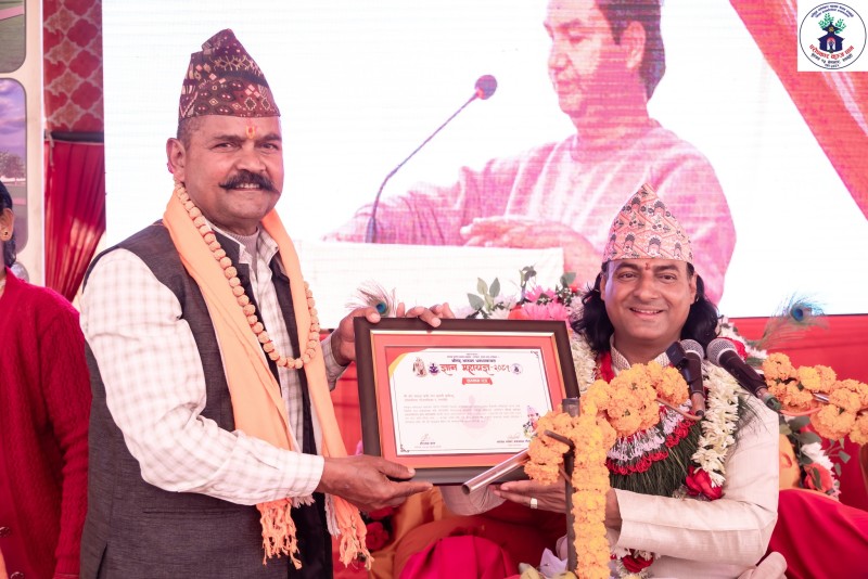 पराेपकार महासंघकाे महायज्ञमा खत्री दम्पत्तीद्वारा १ लाख ११ हजार १ सय ८० रूपैयाँ सहयाेग