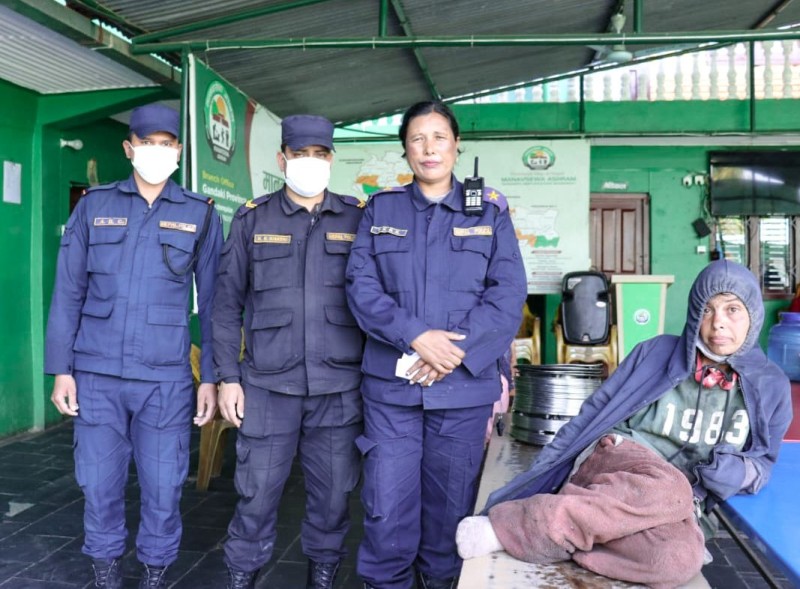 मानसिक रुपमा कमजोर महिलाकाे पाेखराकाे छाेरेपाटन सेवाकेन्द्रद्वारा उद्धार