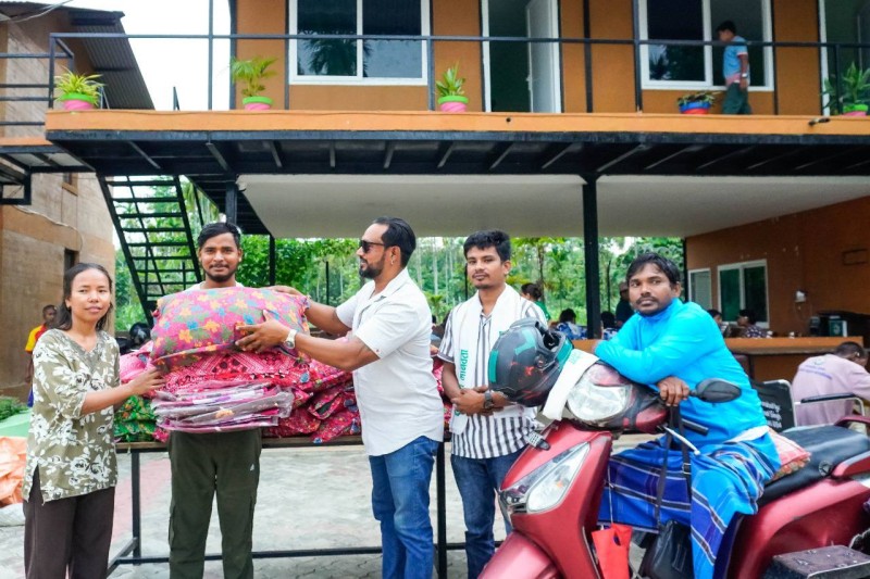 जिन्सी सामाग्री सहित भाेजनसेवा याेगदान