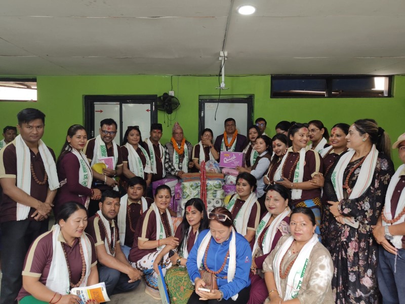 २५ औँ राष्ट्रिय लोक तथा दोहोरीगीत प्रतिष्ठानको स्थापना दिवसमा आश्रमलाई सामग्री हस्तान्तरण