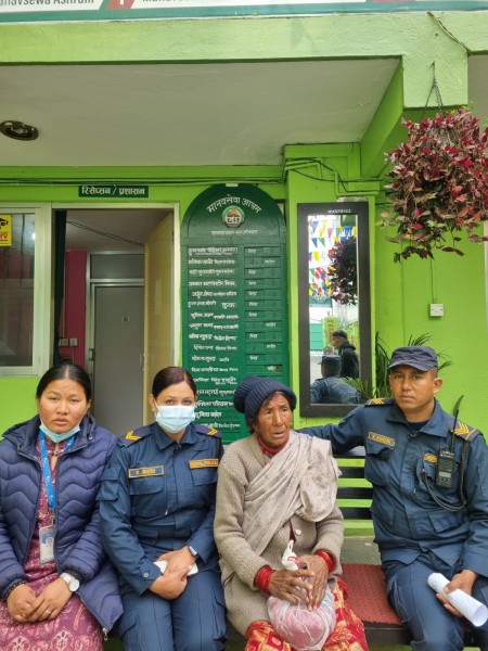 शनिबार ७५ वर्षीय कोइली खड्काकाे उद्धार