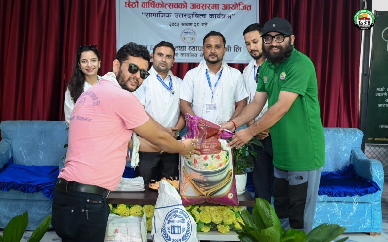 खाद्य व्यवस्था तथा व्यापार कम्पनीद्वारा मानवसेवा आश्रम नेपालगञ्जलाई खाद्यान्न सहयोग