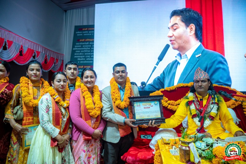 गौतम परिवारद्वारा मानवसेवा आश्रम बागलुङ शाखालाई उल्लेखनीय आर्थिक सहयोग