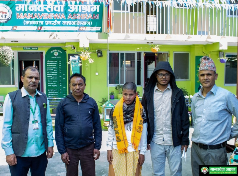 कविता बुढाथाेकीकाे सुखद् पारिवारिक पुनर्मिलन