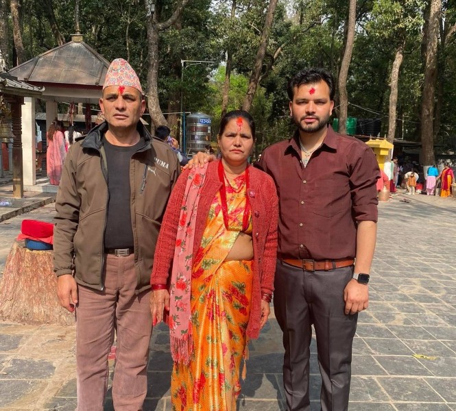 गौतम परिवारद्वारा मानवसेवा आश्रम बागलुङलाई ६३ हजार बराबरको जिन्सी सामग्री सहयोग