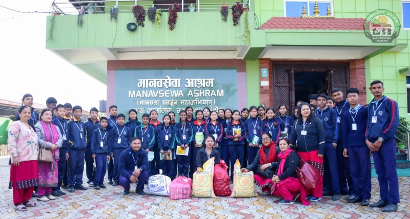 अमर माध्यमिक विद्यालय परिवारद्वारा मानवसेवा आश्रम हेटौँडालाई खाद्यान्न सहयोग