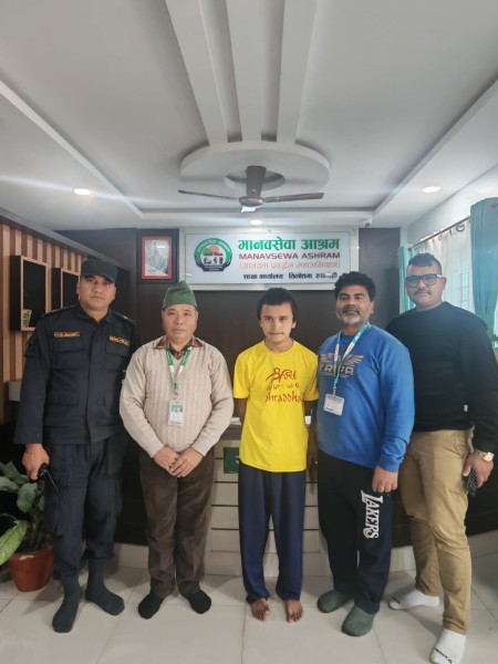 मुम्बईबाट उद्धार भएका २४ वर्षीय विजय थापा मानवसेवाा आश्रमको संरक्षणमा