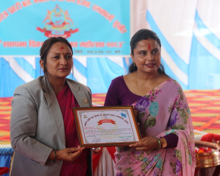 सडकमा बेसहारा मानवका लागि सहारा बन्दै आएकी गौतम  सम्मानित