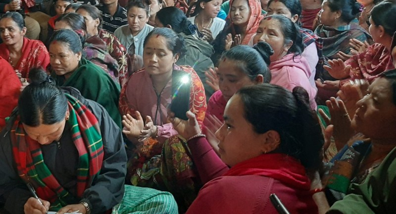 पढ्ने उमेरमै आमा बन्नुका पीडा