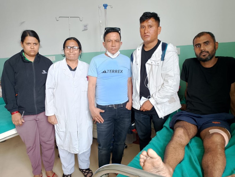 अस्पतालमै बेवारिसे बनेका गौरवको उद्धार