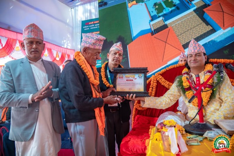 सिगाना वडावासीद्वारा मानवसेवा आश्रमलाई १७ लाख सहयोग