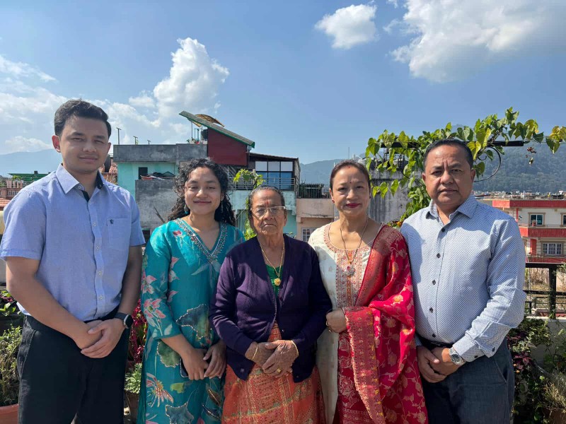 स्वर्गीय पतिको स्मृतिमा चन्द्रकला घर्तिक्षेत्रीद्वारा आश्रमकाे एक कोठा निर्माण गरिँदै